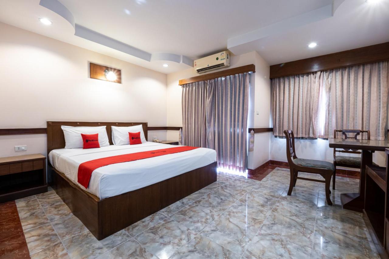 Reddoorz Navin Mansion 3 Pattaya Hotel Exterior photo