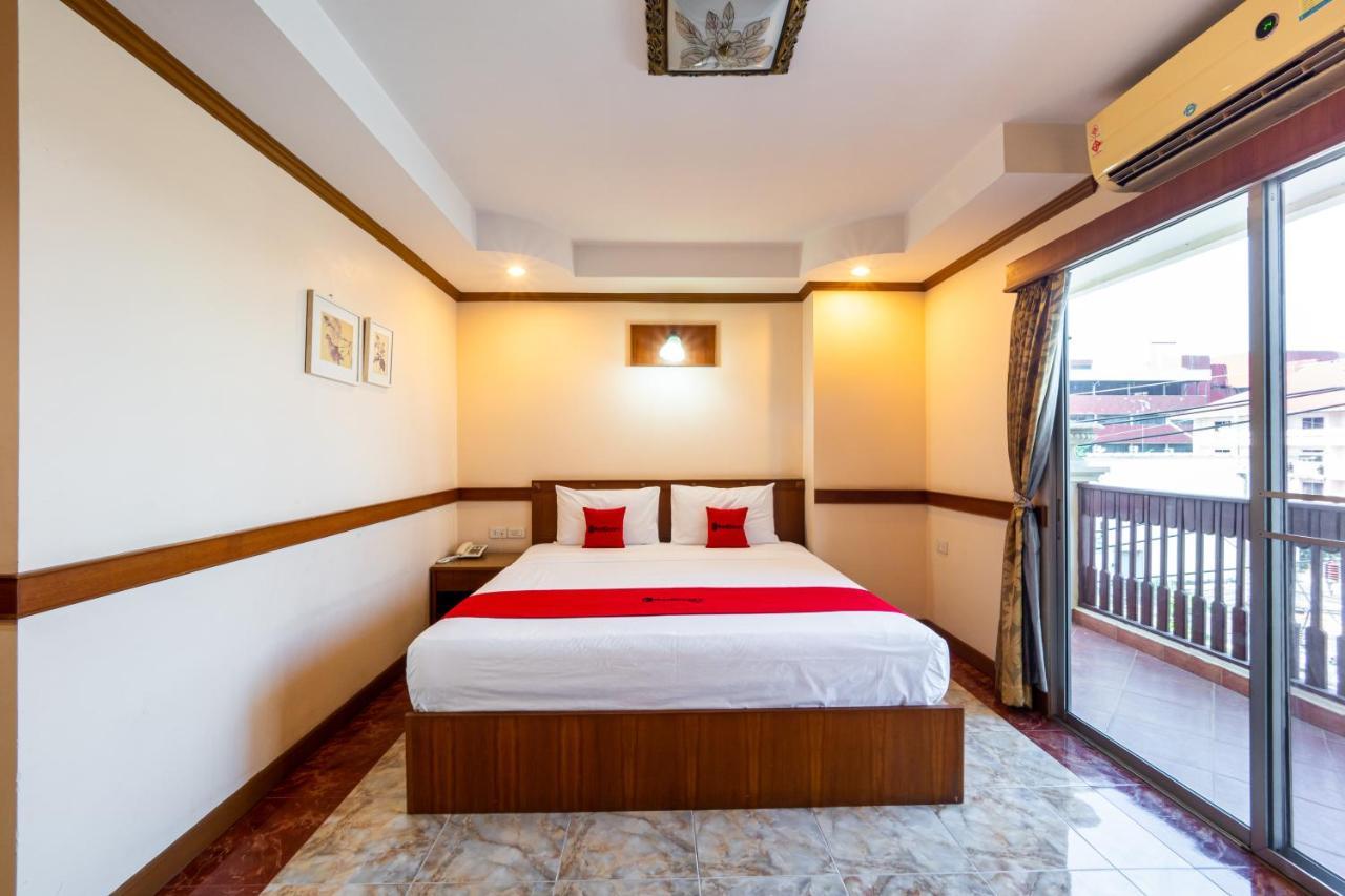 Reddoorz Navin Mansion 3 Pattaya Hotel Exterior photo